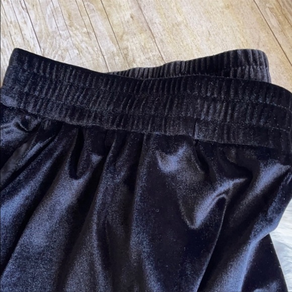 Just Chillin’ Black Velvet Joggers NWT - Picture 6 of 9